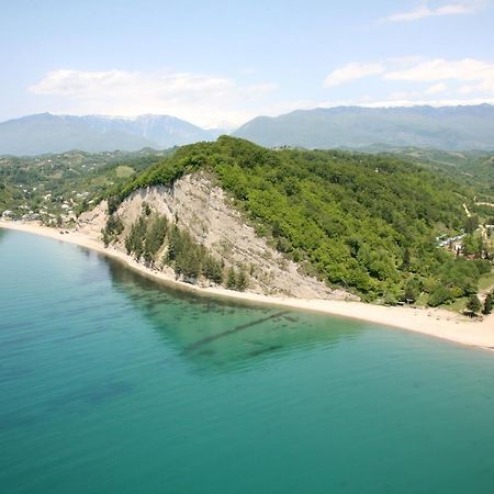 Золотая Бухта База Отдыха Pizunda Esterno foto
